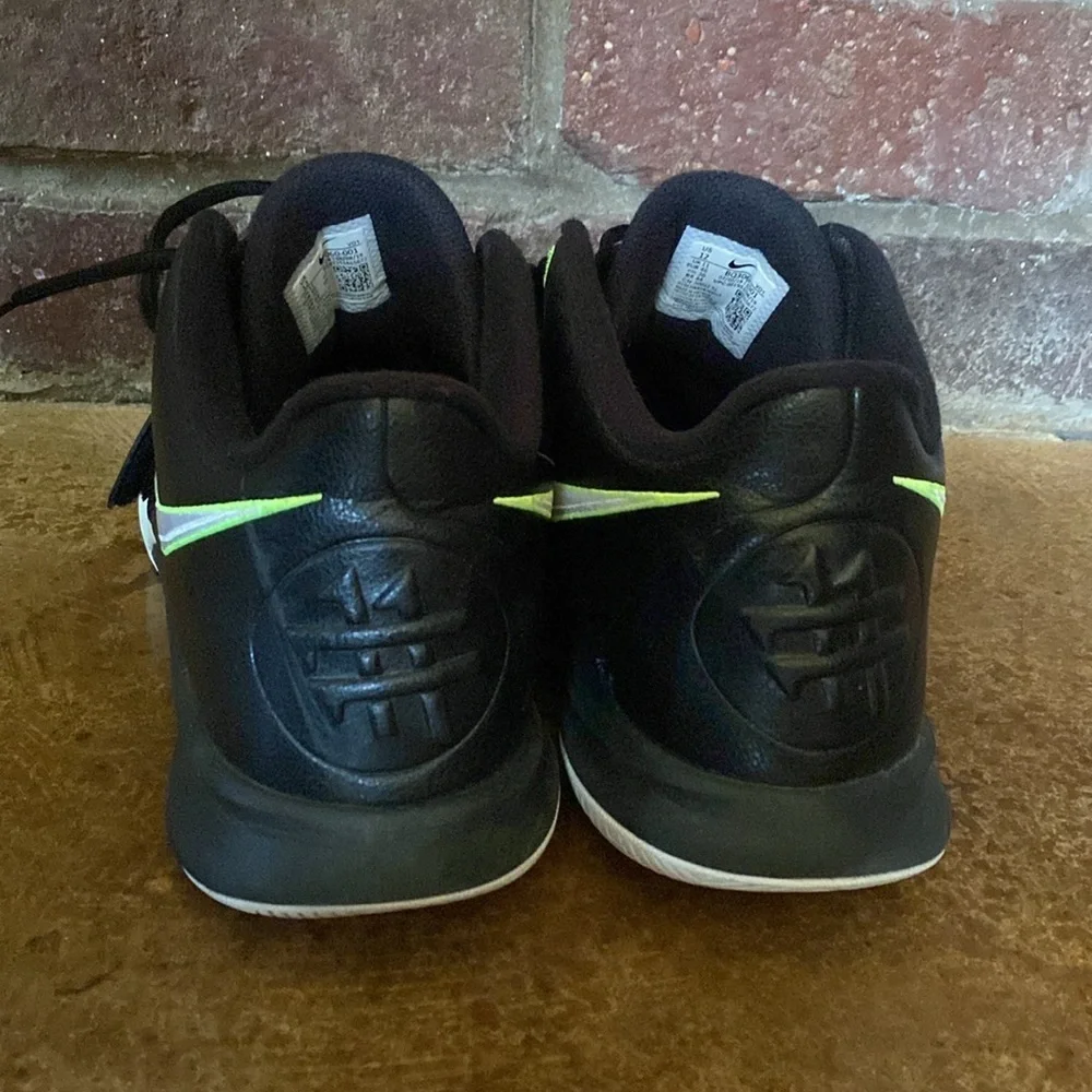 Nike KYRIE FLYTRAP III Men’s Kyrie Irving basketball‎ shoes sneakers